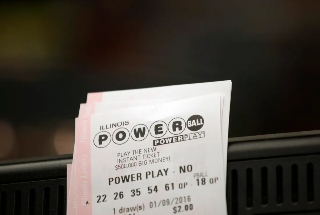 ¡Los hijos traen suerte! Hombre en Michigan gana $200,000 en Powerball con números de cumpleaños de sus hijos