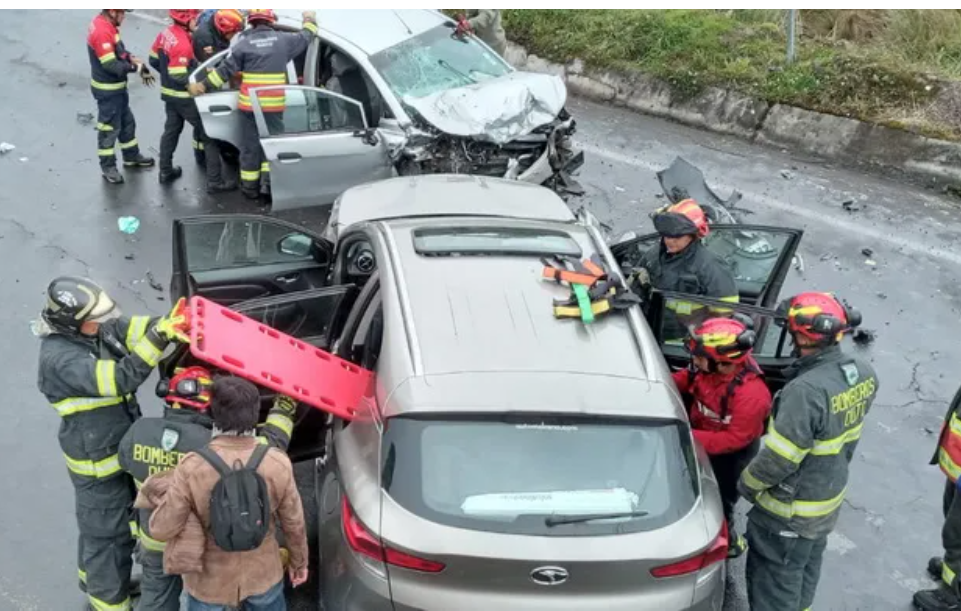 Un fallecido y tres heridos tras accidente en Ecuador