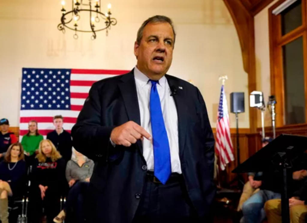 Chris Christie suspende su campaña y se retira de la contienda republicana