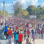 Siguen protestas en Haití; ciudadanos exigen renuncia del primer ministro Ariel Henry