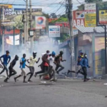 Protestas se desatan en Haití tras llamado de Guy Philippe a la desobediencia civil