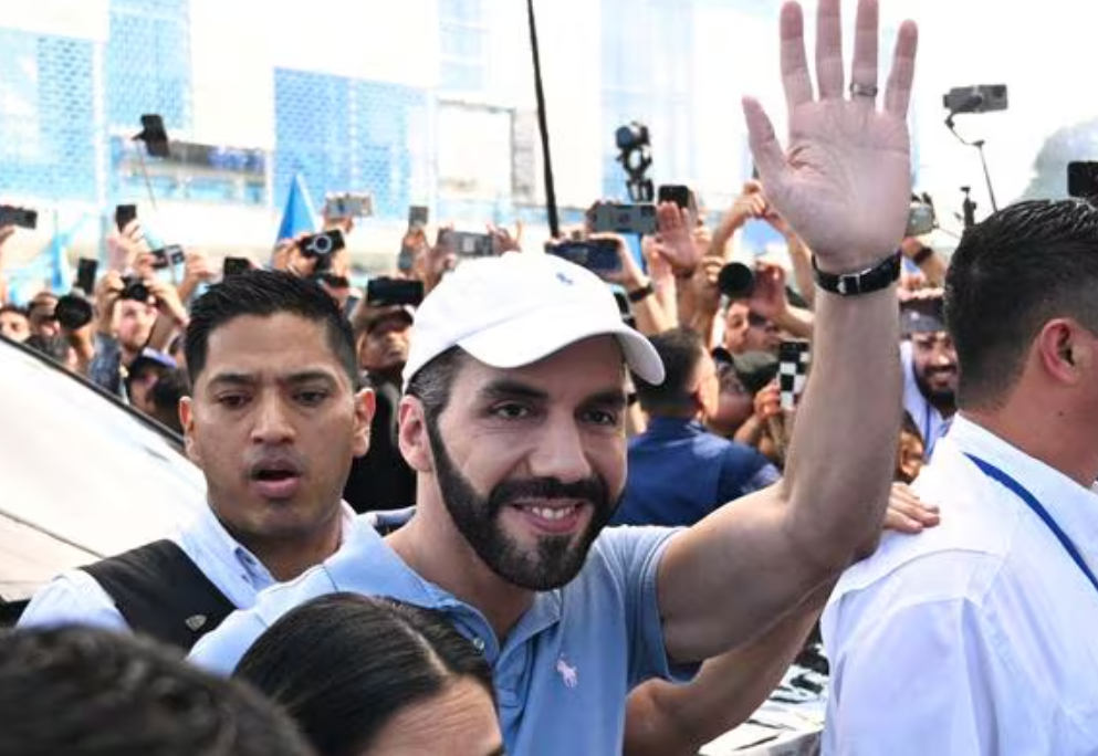 Concluyen elecciones en El Salvador con Nayib Bukele como gran favorito para lograr su reelección