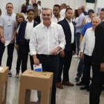 Presidente Abinader emitirá su voto para elecciones municipales a las 10:30 am en el Colegio Babeque