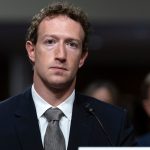 Mark  Zuckerberg se disculpa con padres de niños víctimas de suicidio y explotación sexual