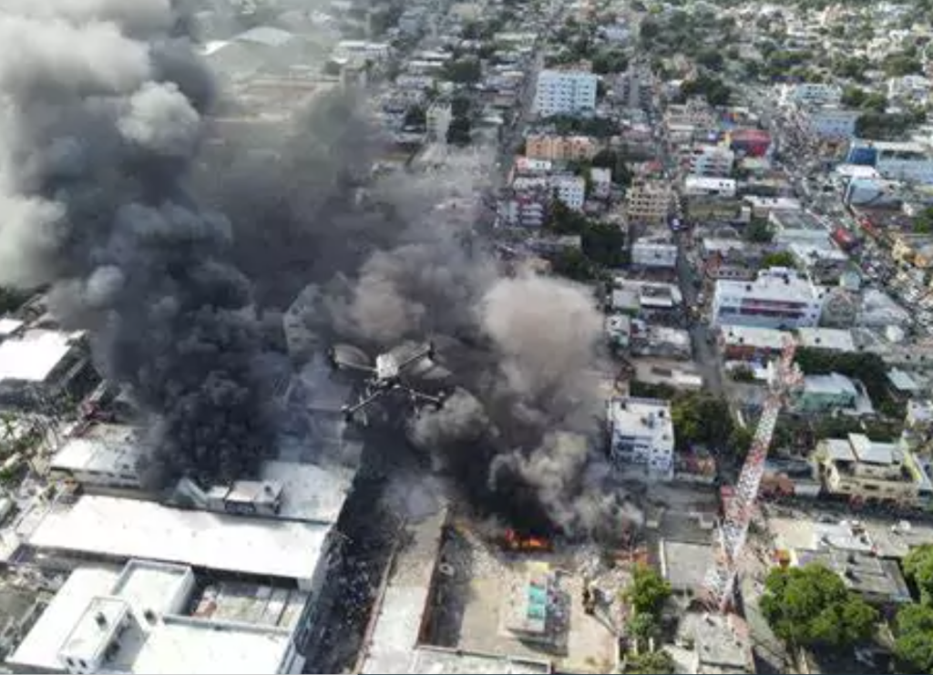 Familias afectadas por explosión en San Cristóbal someten demanda contra el Estado 