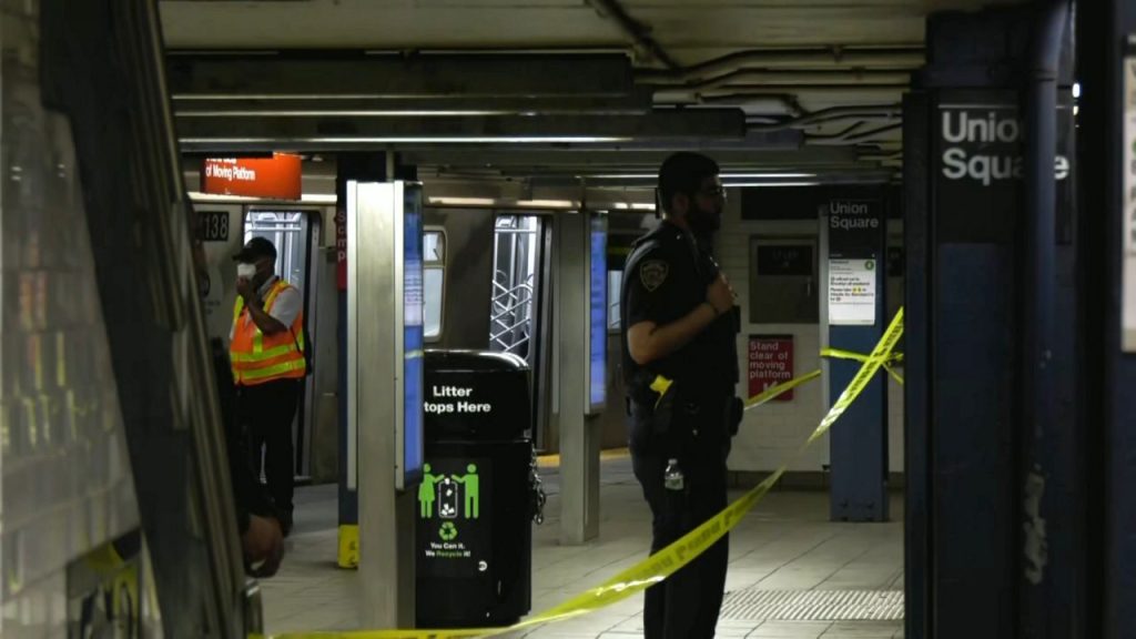 ¡Violencia sin frenos! Turista es apuñalado en tren de New York