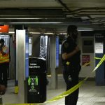 Violencia alcanza nuevamente el Metro de NY: Pasajero es apuñalado en tren