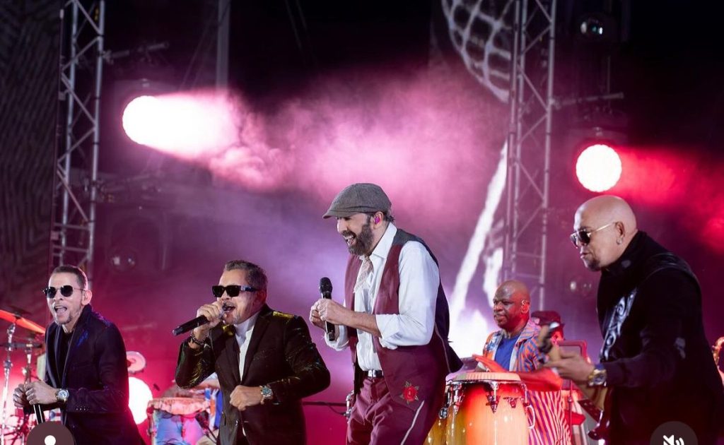 Juan Luis Guerra “subió la bilirribuna” en el Estadio Olímpico