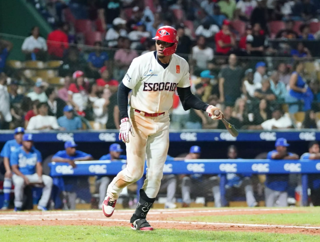 Leones del Escogido anuncian retención de jugadores clave