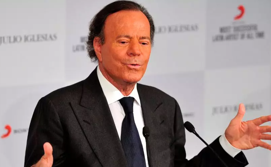 Julio Iglesias tendrá una serie sobre su vida en una colaboración con Netflix