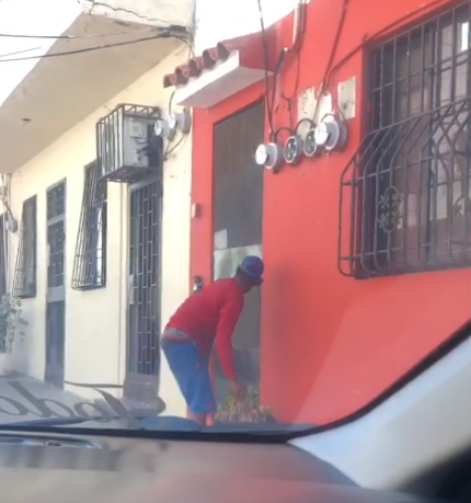 Captan individuo robando contadores en la Zona Colonial