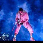 Bad Bunny habría demandado fan por lucrarse con videos de sus conciertos en YouTube