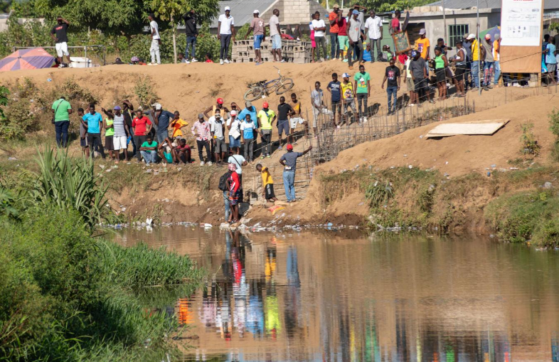 Tensión fronteriza: Haitianos acusan a dominicanos de haber obstruido río Masacre