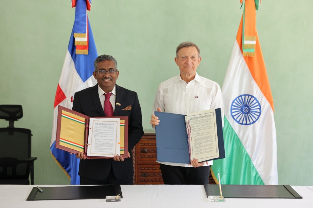 RD y la India firman protocolo de cooperación económica y de comercio bilateral