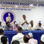 Candidato a regidor de Hato Mayor por el PRD, Alexander de la Rosa, pasa a las filas del PRM