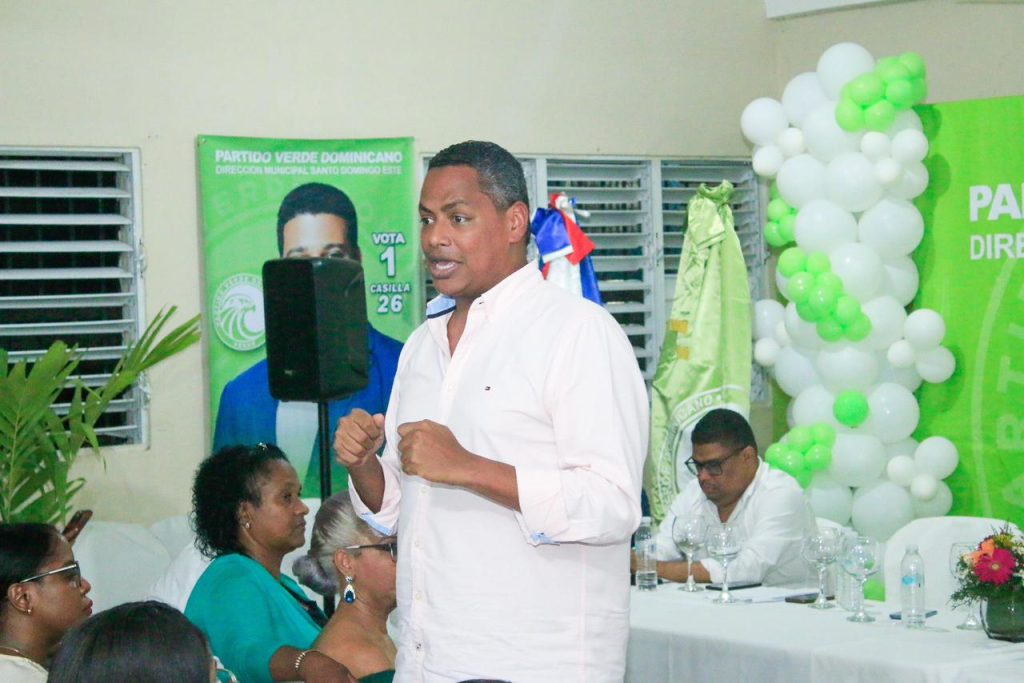 Partido Verde proclama a Bolívar Valera (El Boli) como su candidato diputado