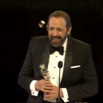 Juan Luis Guerra recibe premio al artista destacado en el extranjero y mejor videoclip del año