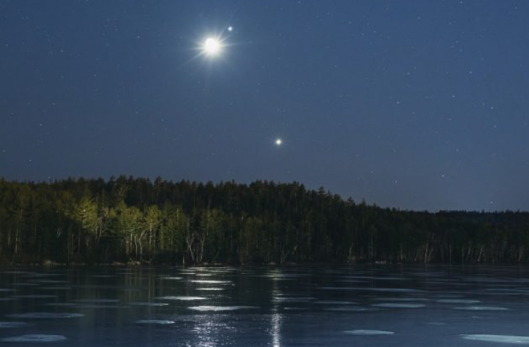 Esta noche Júpiter y la luna creciente en conjunción visible desde RD