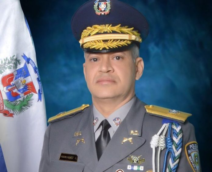 Designan al coronel Roberto Nivar como director de cárcel La Victoria