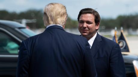 Trump se reúne con su rival DeSantis en Florida para sumar fuerzas