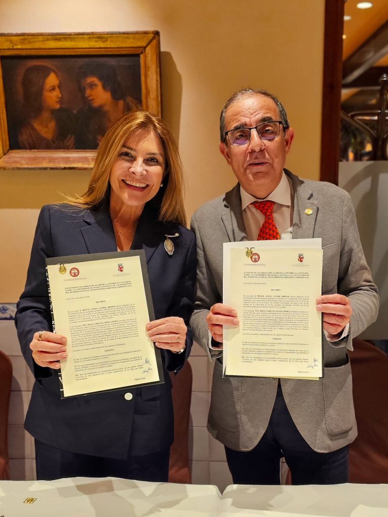 Carolina Mejía y rector de la Universidad de Sevilla firman acuerdo para impulsar desarrollo académico y cultural