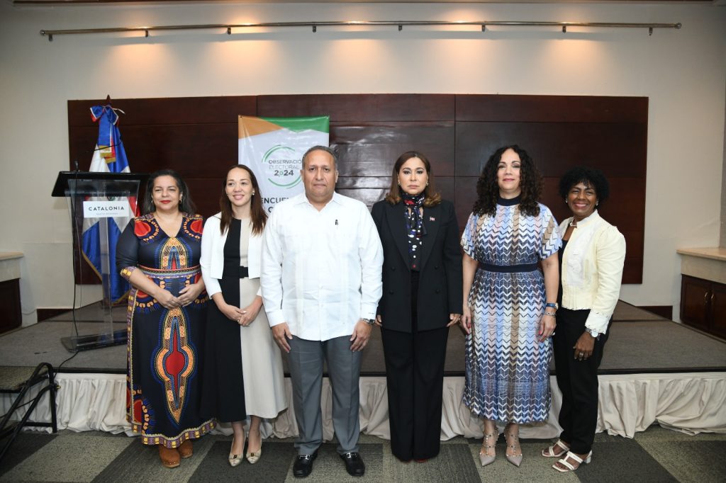 Candidatas a diputadas del DN y Santo Domingo presentan propuestas legislativas