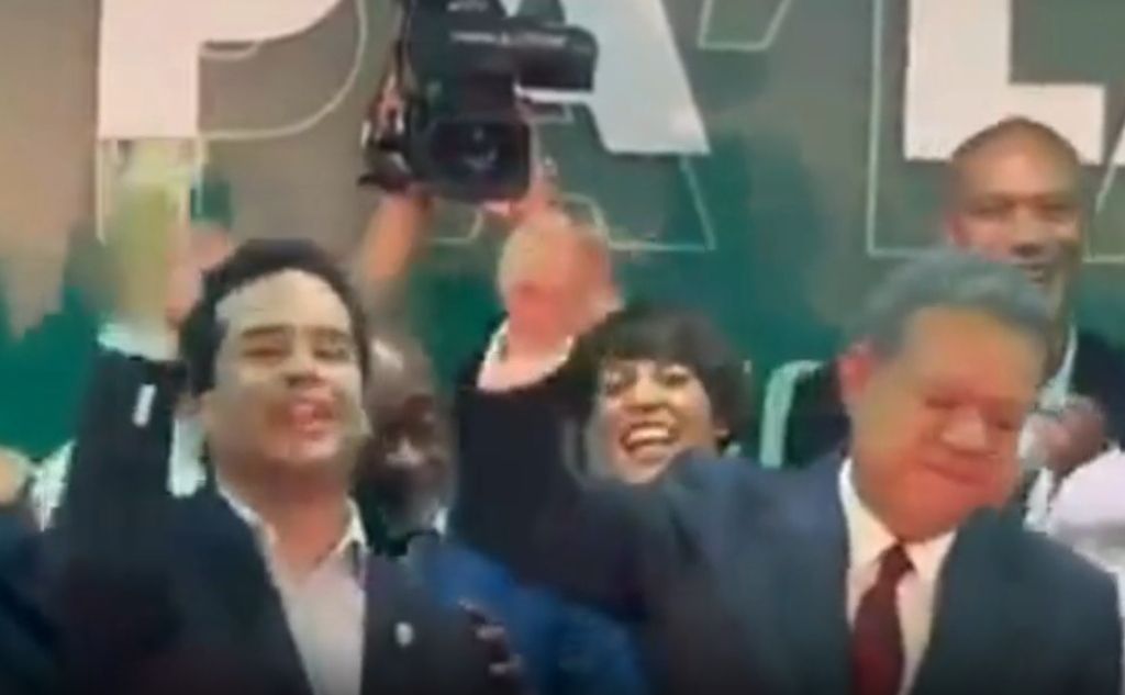 Omar y Leonel celebran desempeño en el debate