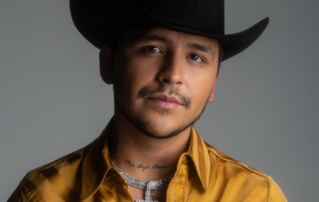 Christian Nodal visitará RD para concierto en el estadio Quisqueya