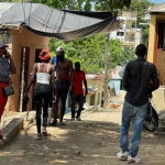 Desaparece haitiano tras lanzarse al canal de riego para huir de migración