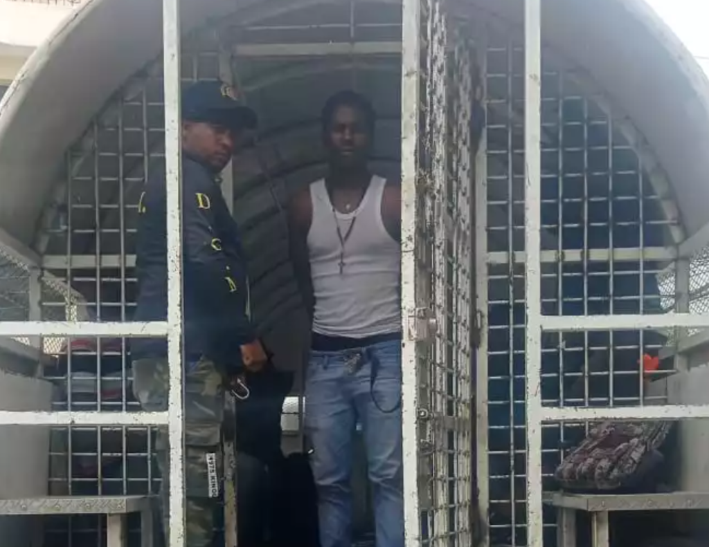 Chofer de migración fue agredido por ciudadano haitiano con estatus irregular en Higüey