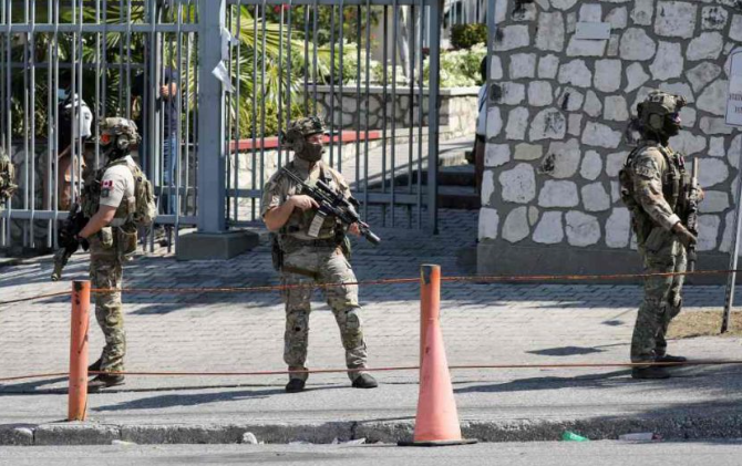 Al menos 5 policías heridos en fallido ataque de las bandas al Palacio Nacional de Haití