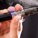 ¿Fumas cigarrillos electrónicos? Esto es lo que causa a tu salud según estudio