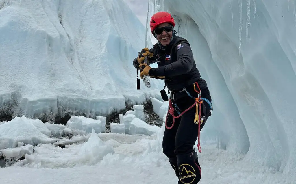 ¡RD de fiesta! Thais Herrera es la primera dominicana en llegar a la cima del Everest