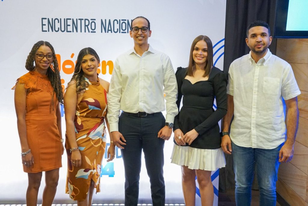 Encuentro Nacional con Jóvenes representantes de la sociedad civil & el emprendimiento