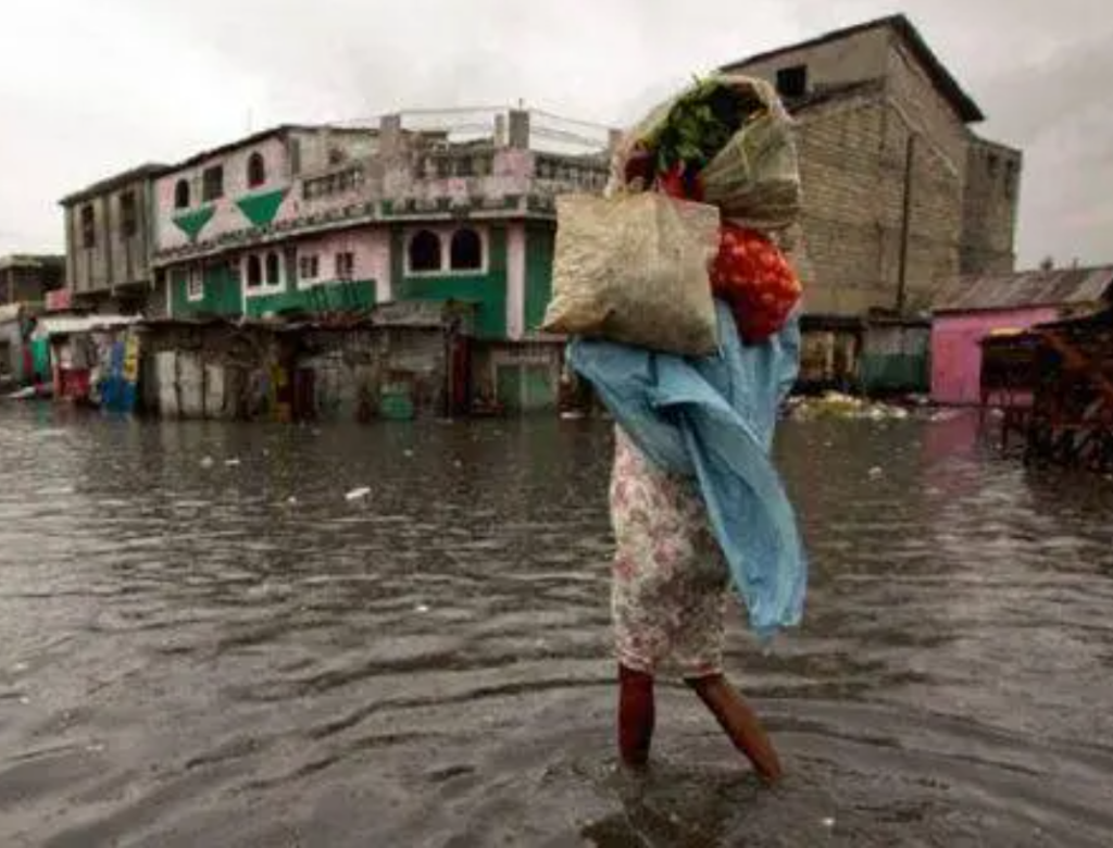 Al menos 10 personas mueren tras derrumbe de tierra causado por lluvias en norte de Haití