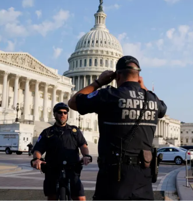 Policía del Capitolio de EE.UU. investiga el hallazgo de cocaína en sus oficinas