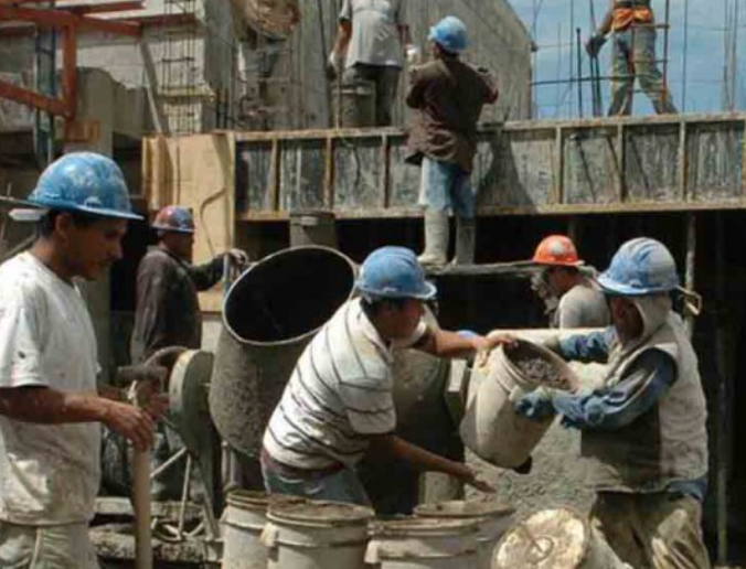 Aprueban amento salarial del 20% para trabajadores de la construcción y áreas afines