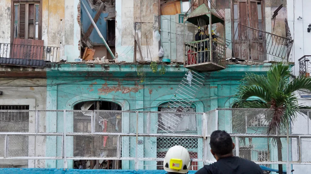 Una persona muere por el derrumbe de una vivienda en Cuba