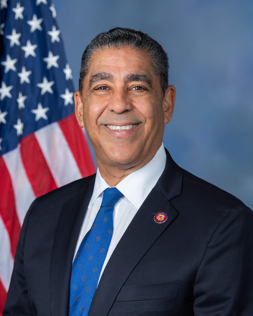 Congresista Adriano Espaillat, “perdiendo, se gana”