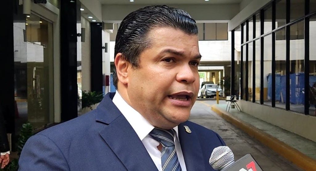 Tobías Crespo advierte que reforma constitucional sería un duro golpe al pueblo dominicano