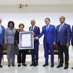 Senado reconoce trayectoria de la educadora Jacqueline Malagón