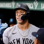 Jugador Aaron Judge abandona juego tras ser golpeado por una pelota