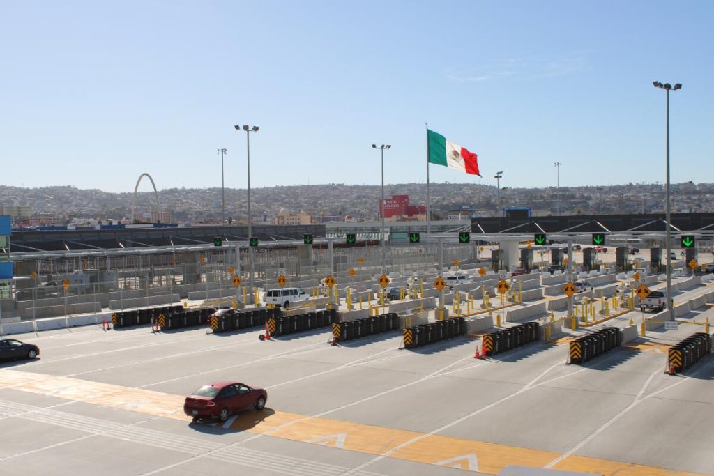 Normalidad en el mayor puerto migratorio de California tras restricciones de Biden