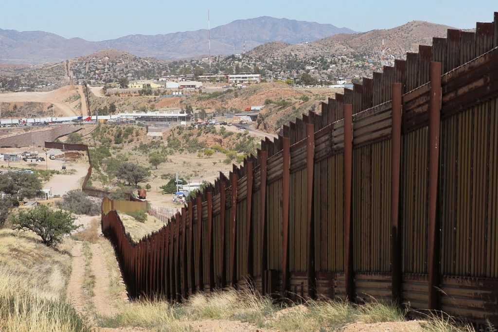 Texas envía 300 efectivos de la Guardia Nacional a frontera con México