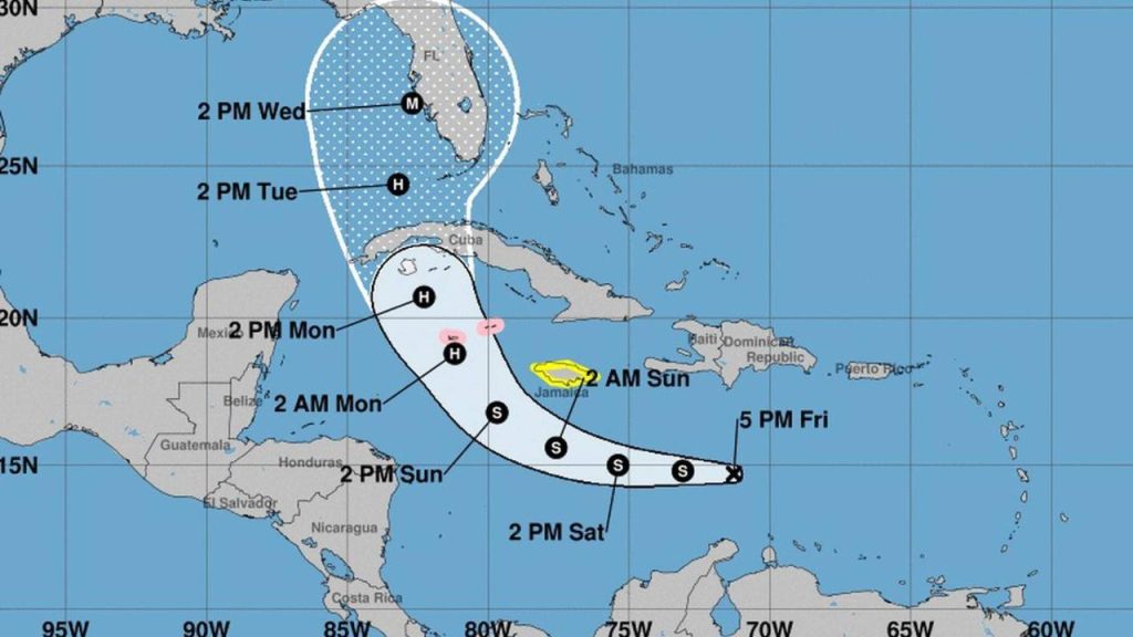 Cuba mantiene en vigilancia segunda depresión tropical de la temporada