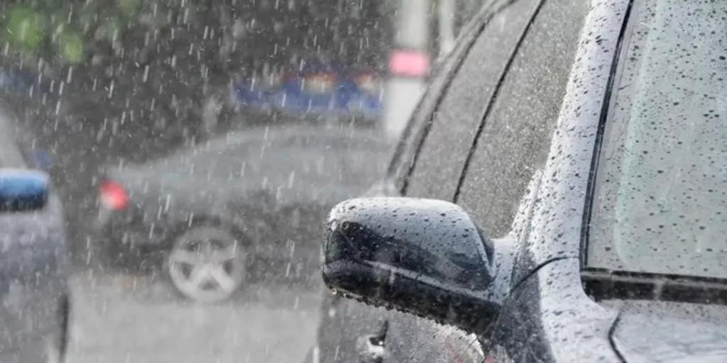 Onda tropical continúa alejándose de RD; aguaceros débiles en la tarde