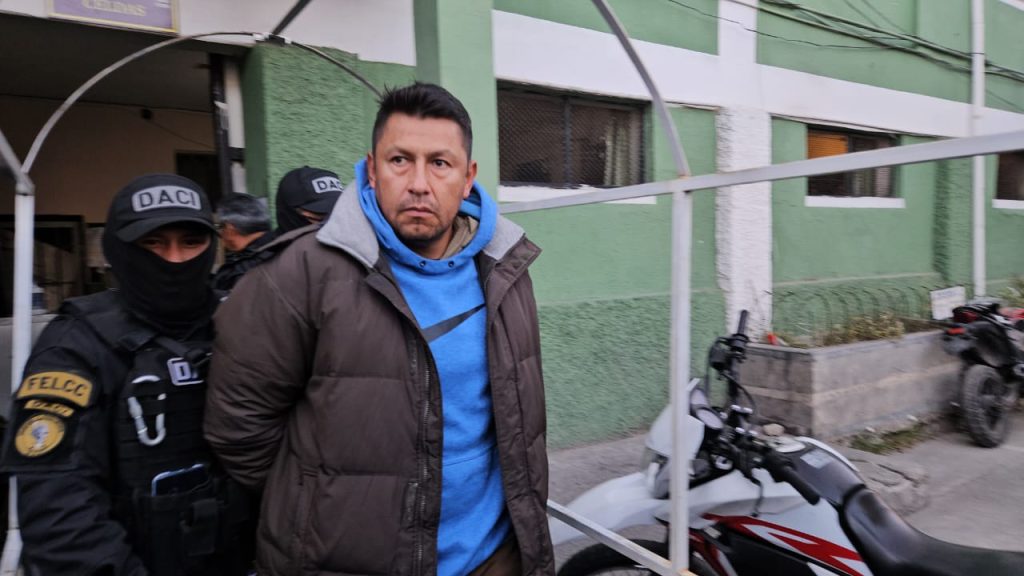 Arresto domiciliario para militar en retiro por intento de golpe de Estado en Bolivia