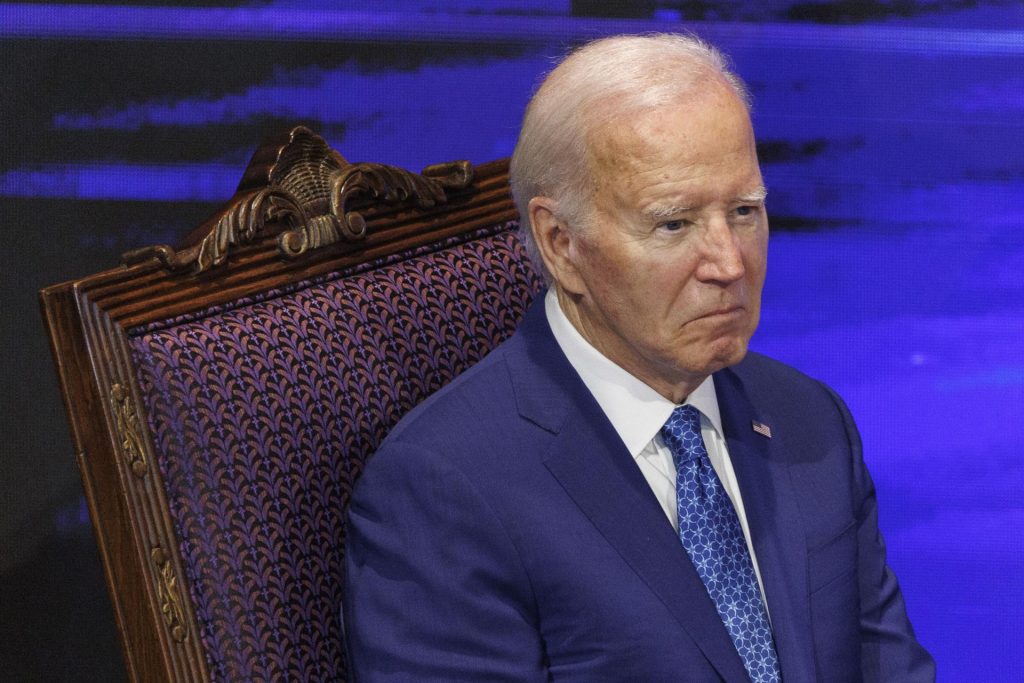 Crece la presión sobre Biden para que se replantee su candidatura presidencial