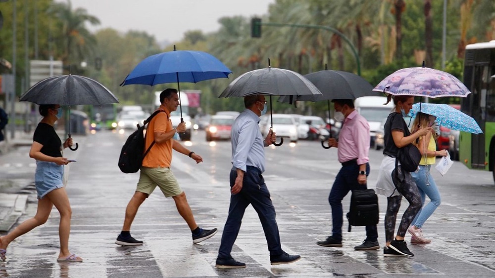 Lluvias débiles en la mañana de este sábado pero ambiente caluroso en la tarde