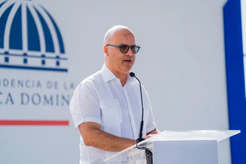 Igor Rodríguez es designado como director del Instituto Dominicano de Aviación Civil